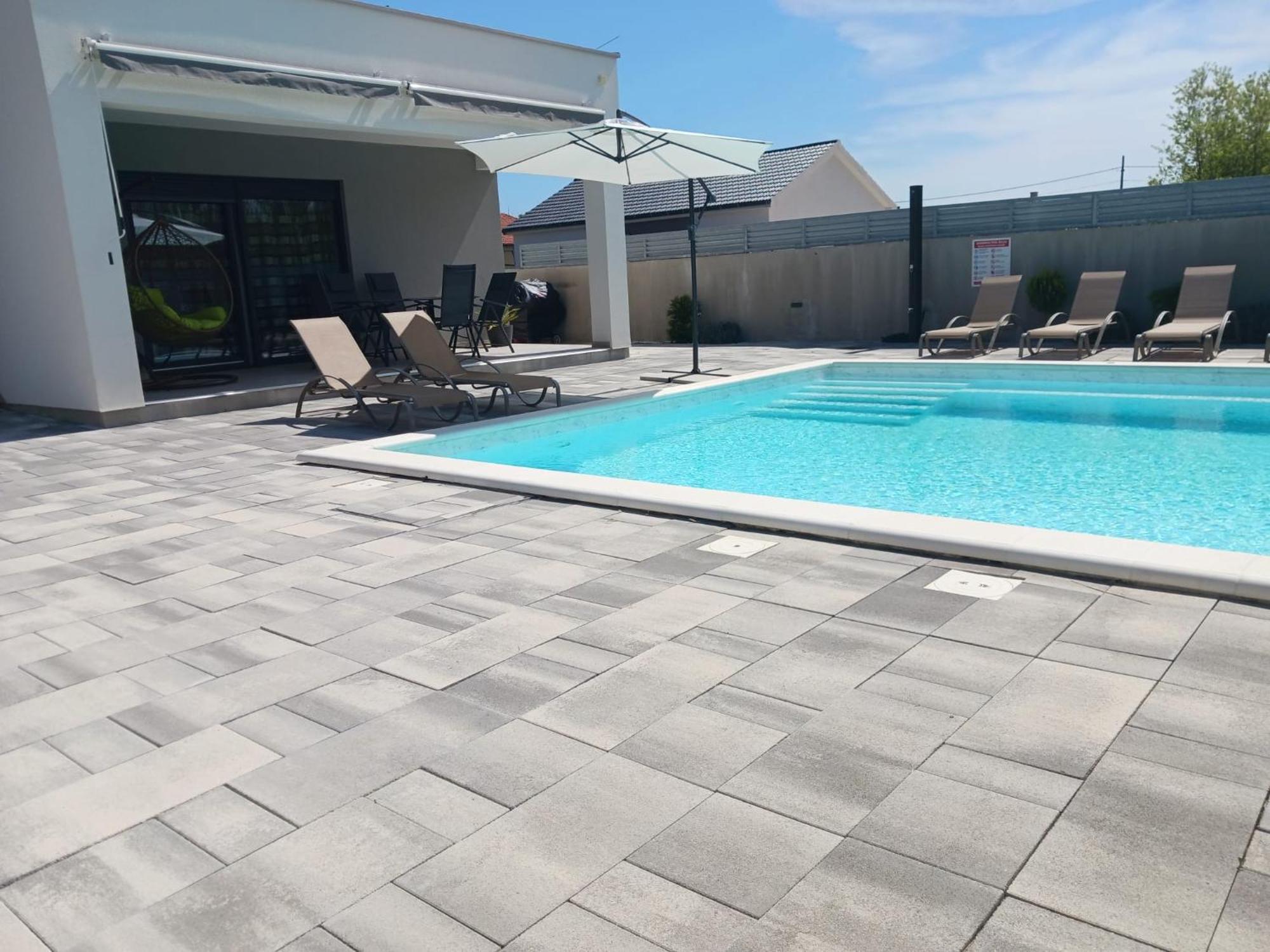 Hébergement de vacances Holiday House Sara With Heated Pool