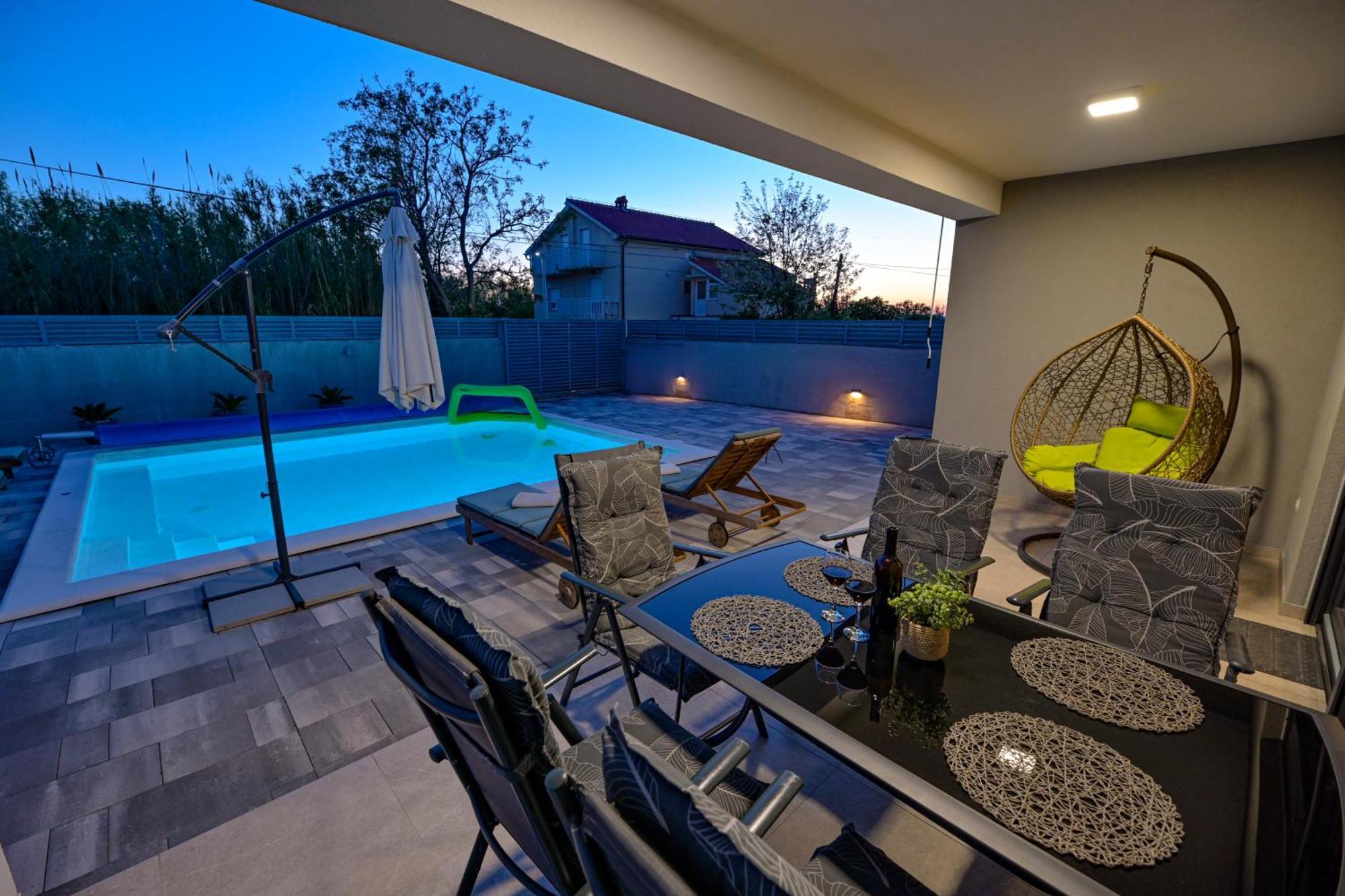 House Sara With Heated Pool Holiday home Privlaka (Zadar)