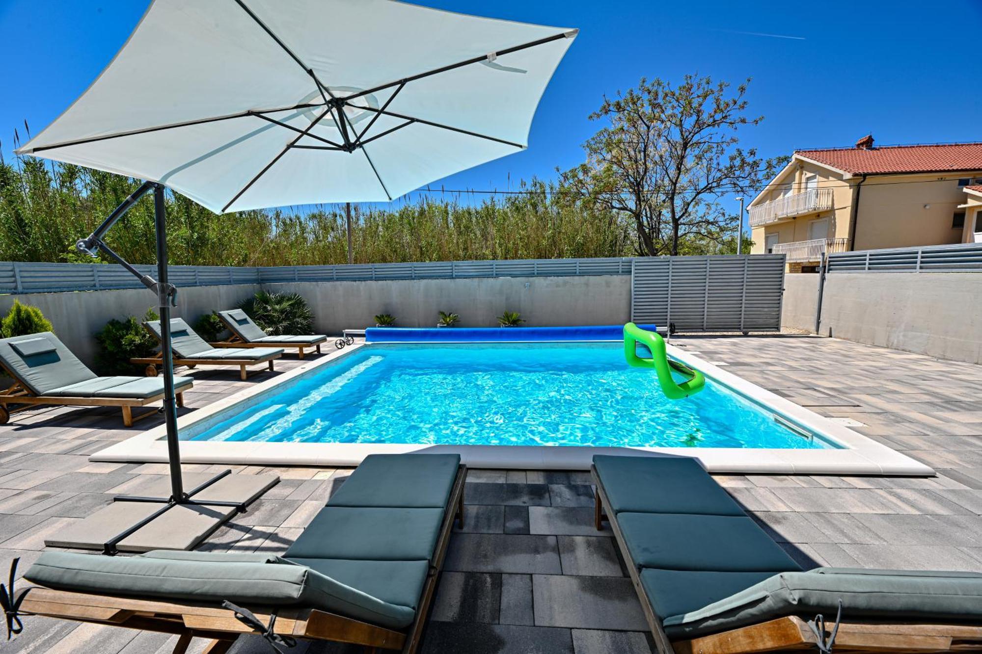 Holiday home House Sara With Heated Pool Privlaka (Zadar)