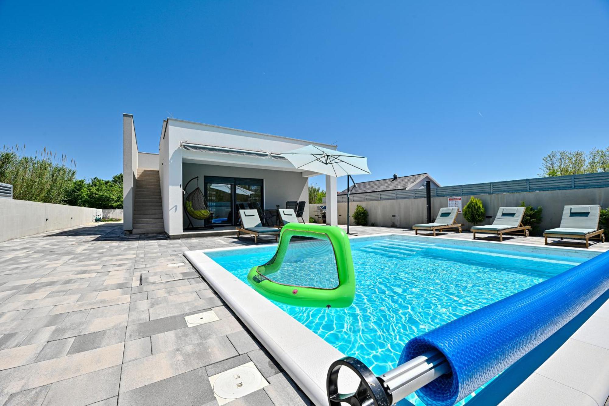 Holiday home House Sara With Heated Pool